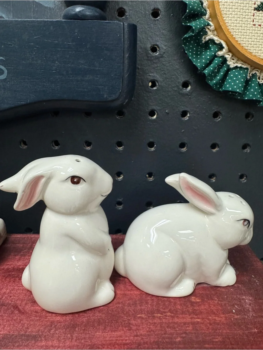 Pier 1 White Bunny Rabbit Ceramic Salt & Pepper Shaker Set Cottagecore Farmhouse